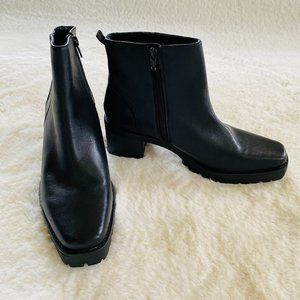 Andre Assous "Milla" Black Leather Lug Sole Square Toe Boots size 8.5 NEW